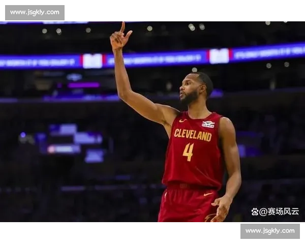 蓝十字vs强敌对决赛场风云战术博弈焦点之战前瞻实力走势解析